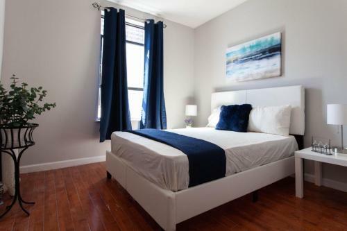 Manhattan New York City Rooms