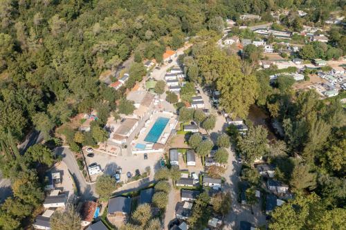 Camping Au Vallon Rouge **** - Maeva