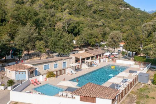 Camping Au Vallon Rouge **** - Maeva