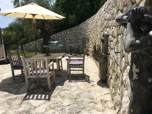 Villa De Charme Avec Vue Superbe � 10 Km De La Mer