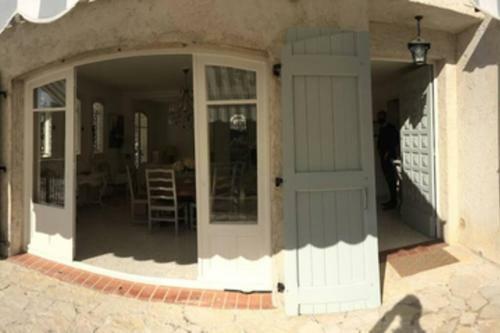 Villa De Charme Avec Vue Superbe � 10 Km De La Mer