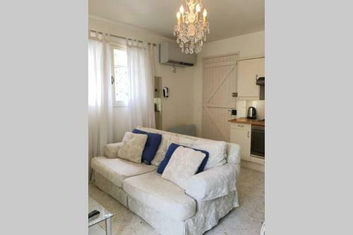 Villa De Charme Avec Vue Superbe � 10 Km De La Mer