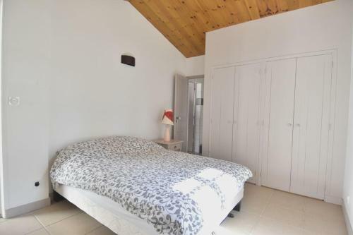 Dans Le Centre De La Couarde, Superbe Villa Familiale