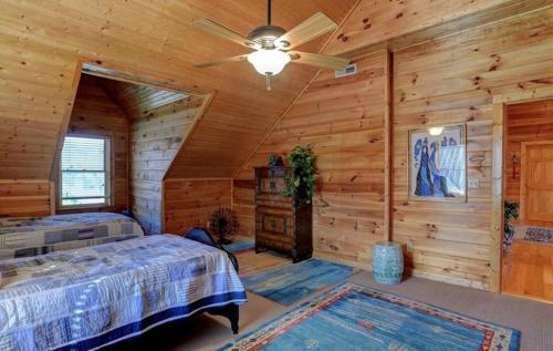 Black Mountain Hilltop Retreat