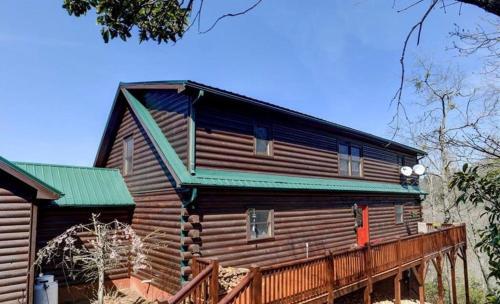 Black Mountain Hilltop Retreat