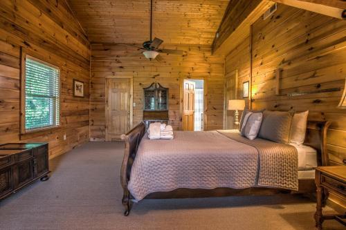 Black Mountain Hilltop Retreat