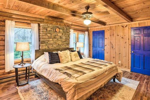Waynesville Cabin With Deck, Grill And Fire Pit!