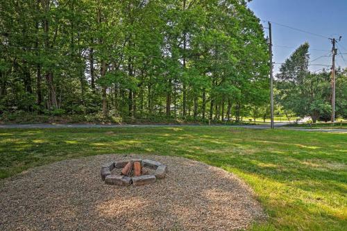 Charming Candler Cottage 12 Mi To Asheville!