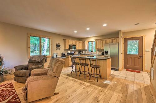 Updated Beech Mountain Home With Deck And Grill!