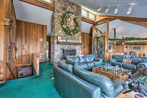 Retro Beech Mountain Home - 2 Mi To Skiing!