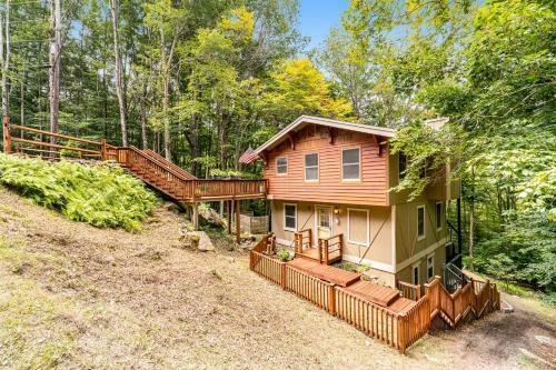 Bee & Bae Hideaway