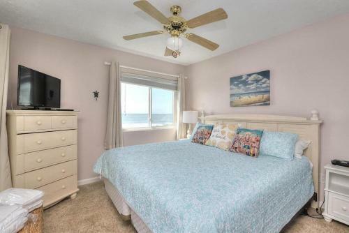 Oak Island Beach Villa 107- Stars & Seas