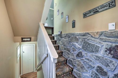 Apartamento Beech Mountain Retreat With Decks And Mtn Views!