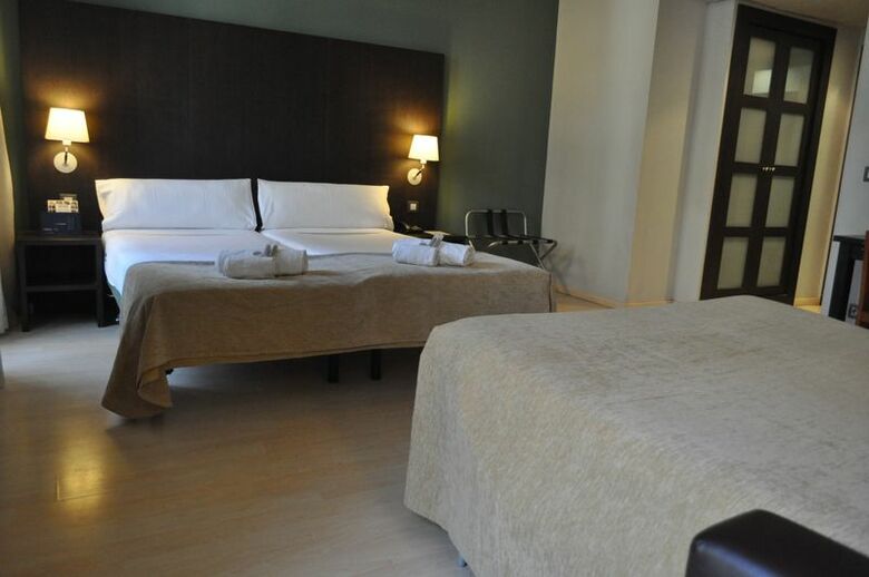 Hotel Oriente Atiram