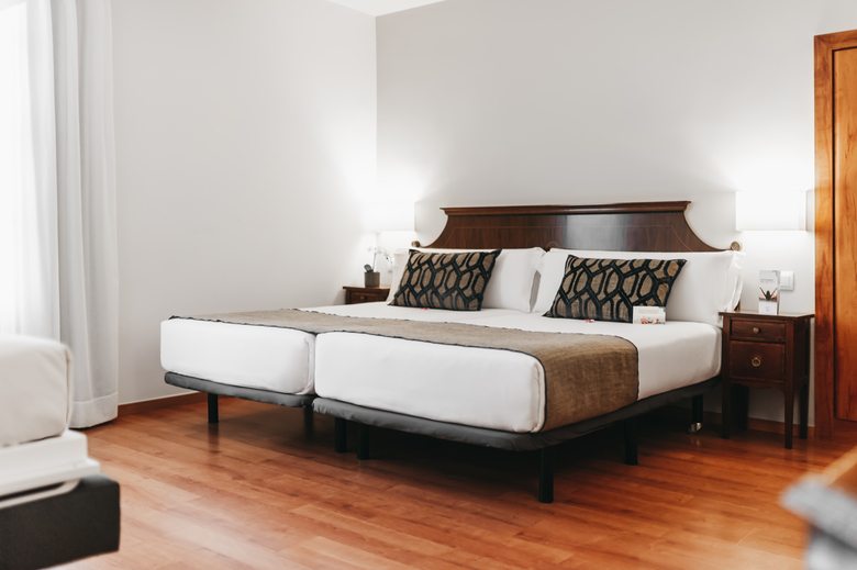 Hotel Oriente Atiram