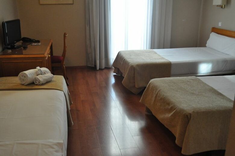 Hotel Oriente Atiram