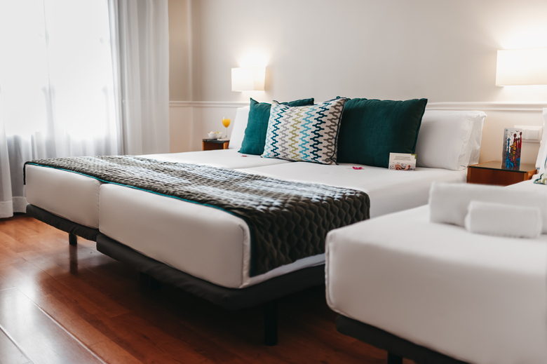 Hotel Oriente Atiram