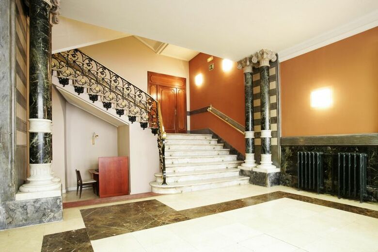 Hotel Oriente Atiram