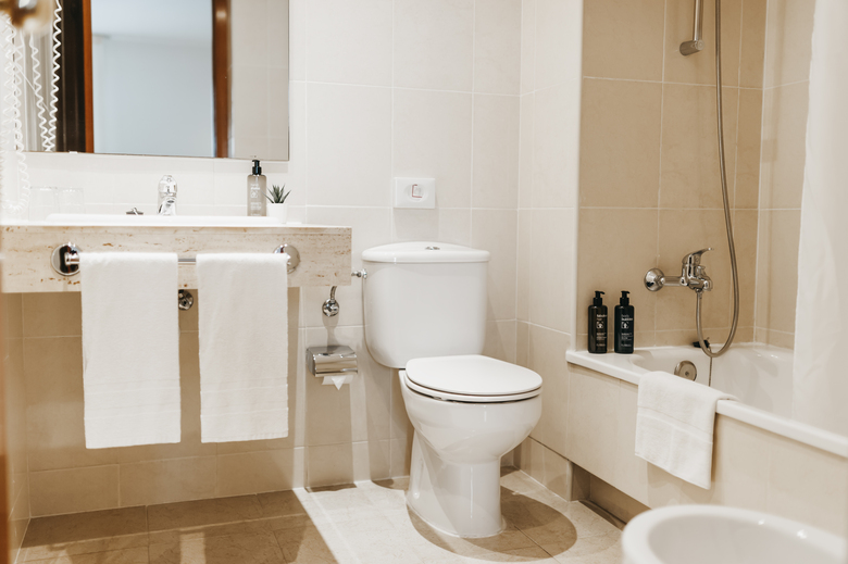 Hotel Oriente Atiram