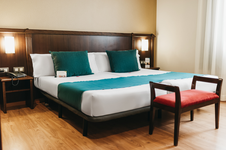 Hotel Oriente Atiram