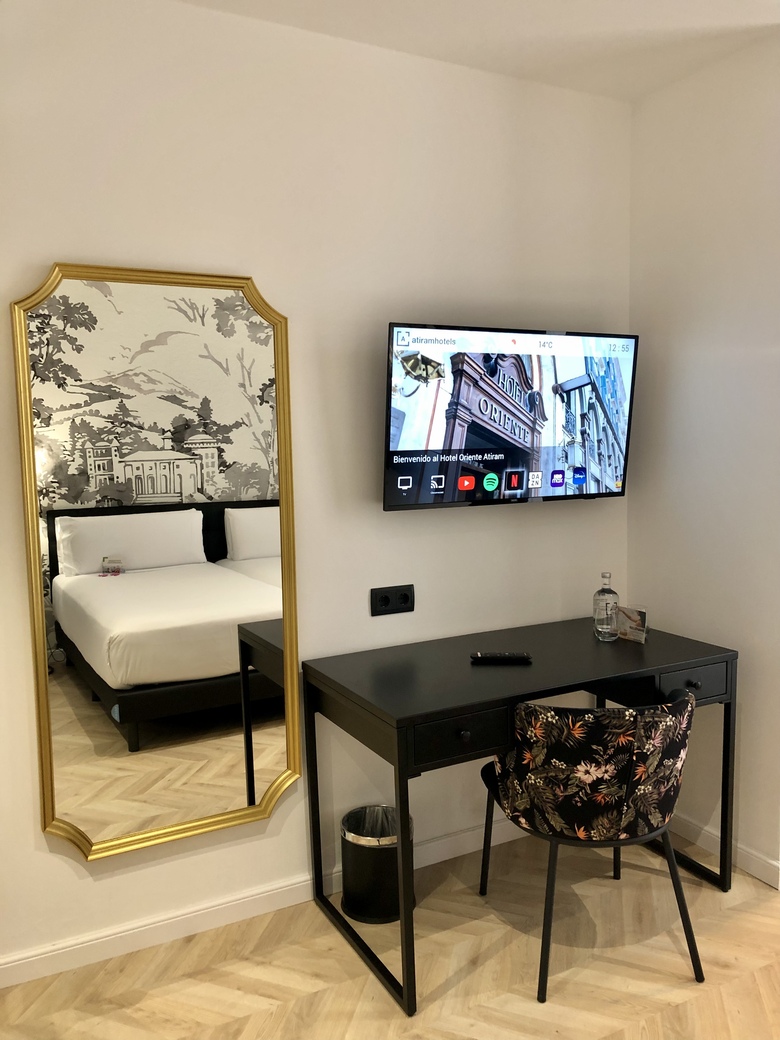 Hotel Oriente Atiram