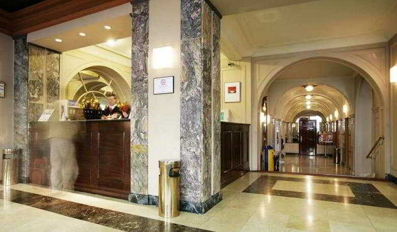 Hotel Oriente Atiram