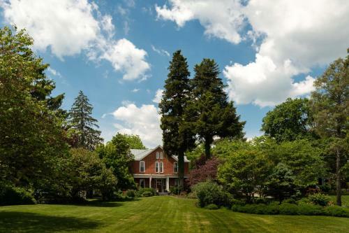 Bed & Breakfast South Court Inn