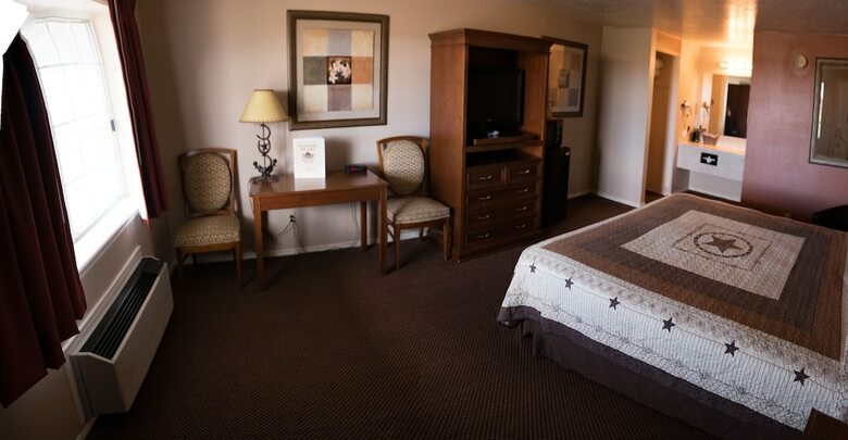 Motel Broken Spur Inn & Steakhouse