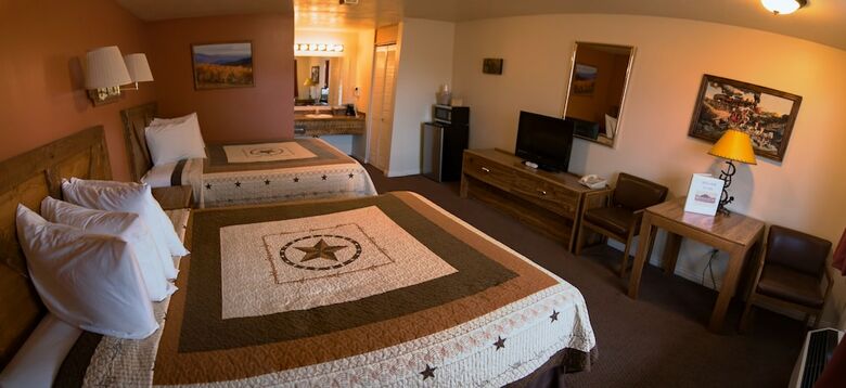 Motel Broken Spur Inn & Steakhouse