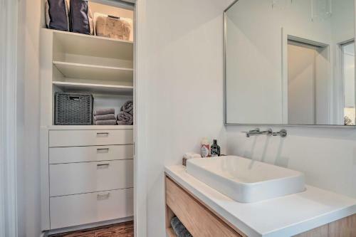 Apartamento Modern Wellness Retreat On 5-acre Micro Farm!