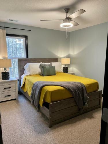 Beautiful Modern Mountain Home! Great Location! Sleeps 10