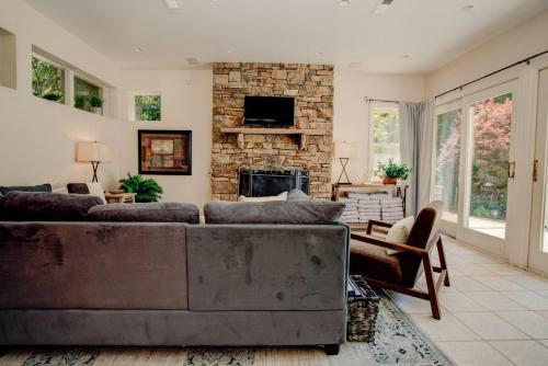 Mills Gap Lodge