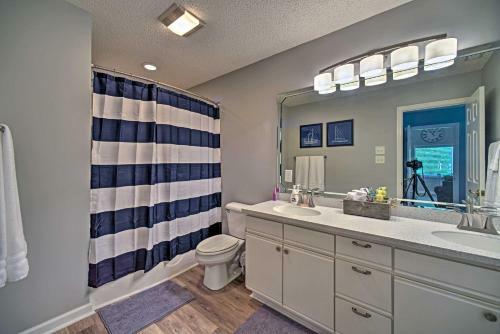 Henrico Hideaway With Lake Access And Boat Slip!