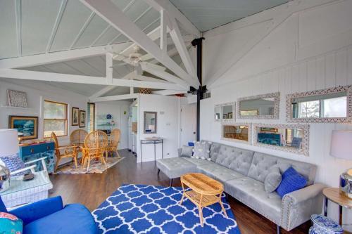 Ozzie's Island Hideaway