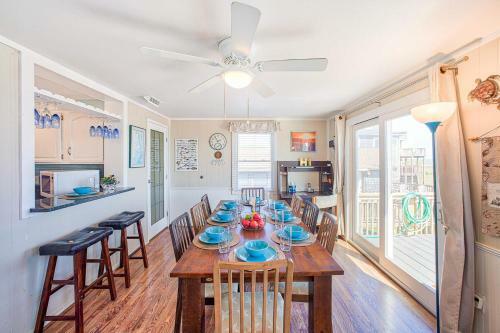 By The Sea Hatteras 380