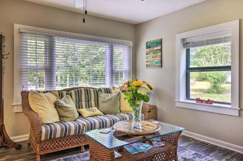 Shaw Creek Cottage With Fire Pit And Forest Views