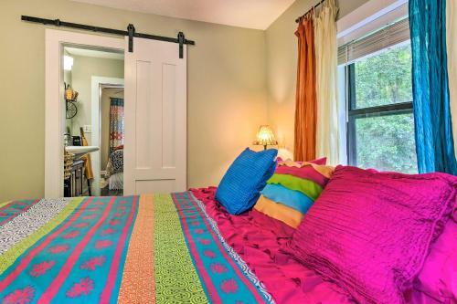 Shaw Creek Cottage With Fire Pit And Forest Views