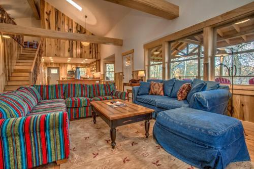 Lodge The Poplars At Bearwallow Mountain