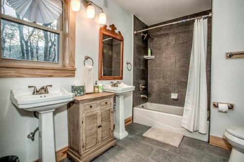 Lodge The Poplars At Bearwallow Mountain