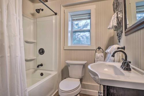 Apartamento Rustic Farm Stay In A Hendersonville Studio!