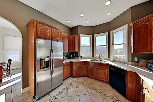 Jeter Mountain Manor