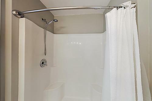 Serenity Mountain Oasis