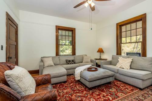 Spring Creek Farmhouse