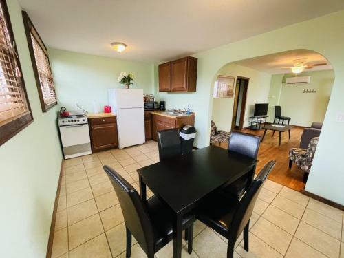 Suites 158 #1- Downtown Hot Springs 2-bedroom Apartment