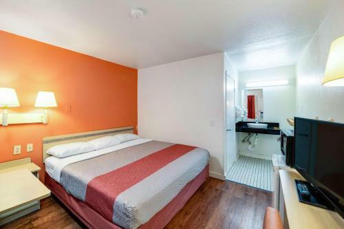 Motel 6 Greenville