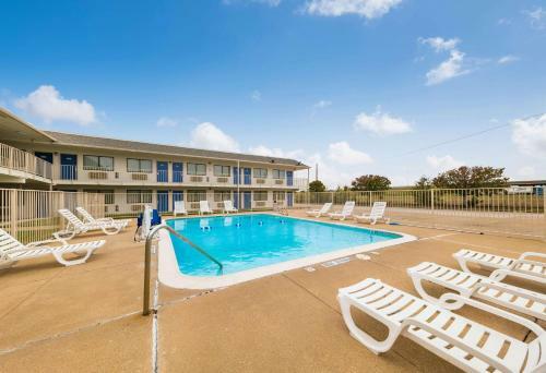 Motel 6 Greenville
