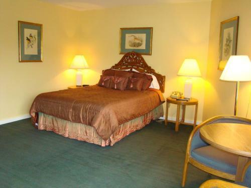 Happy Trails Motel