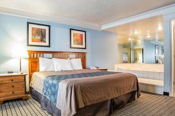Econo Lodge Inn & Suites Logan
