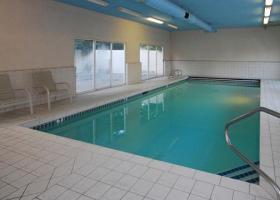 Econo Lodge Inn & Suites Logan