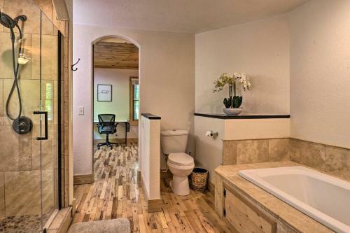 Updated Cabin Less Than 10 Miles To Skiing And Hiking!